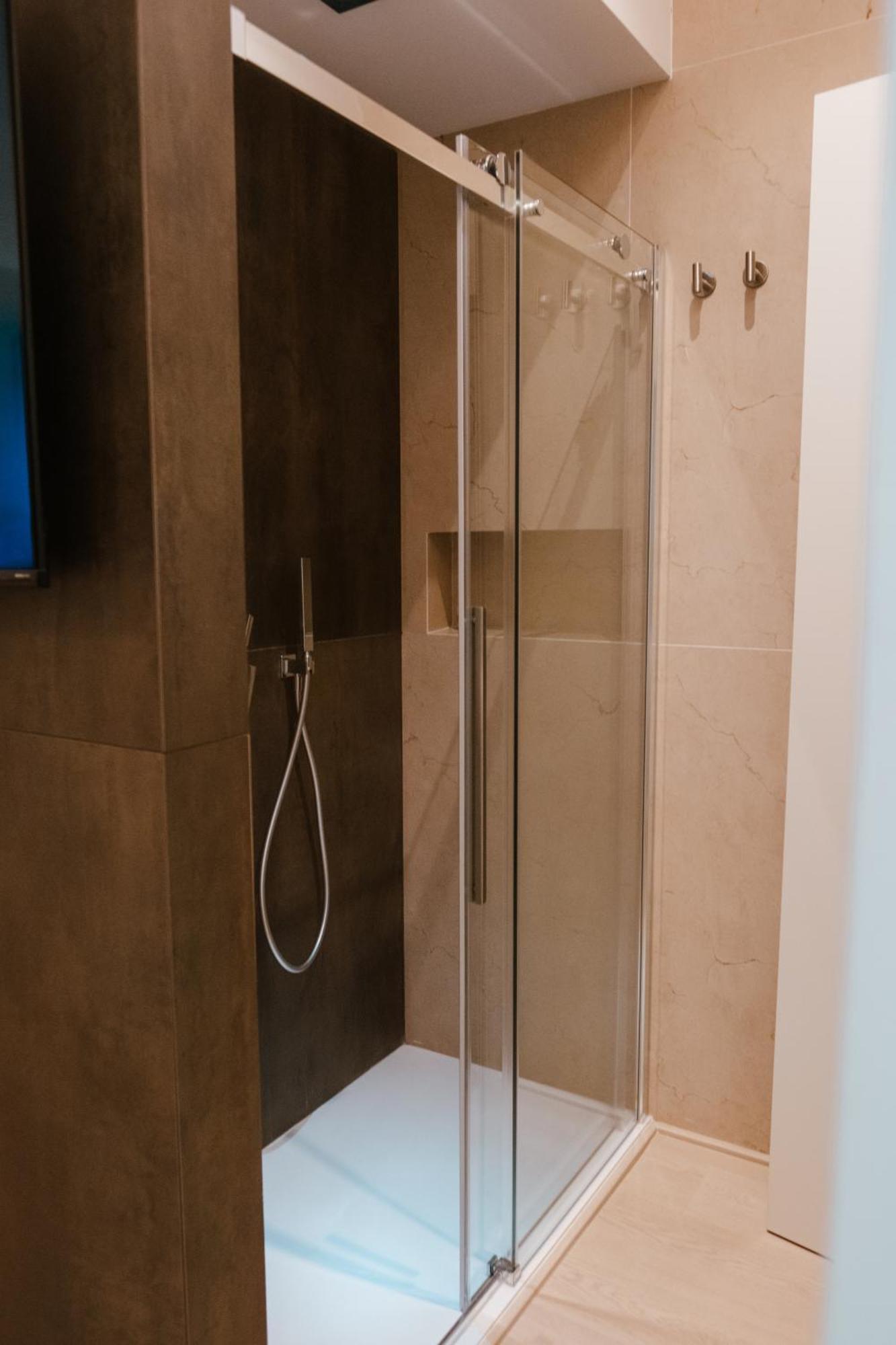 18Zero2 Luxury Rooms Bari Extérieur photo