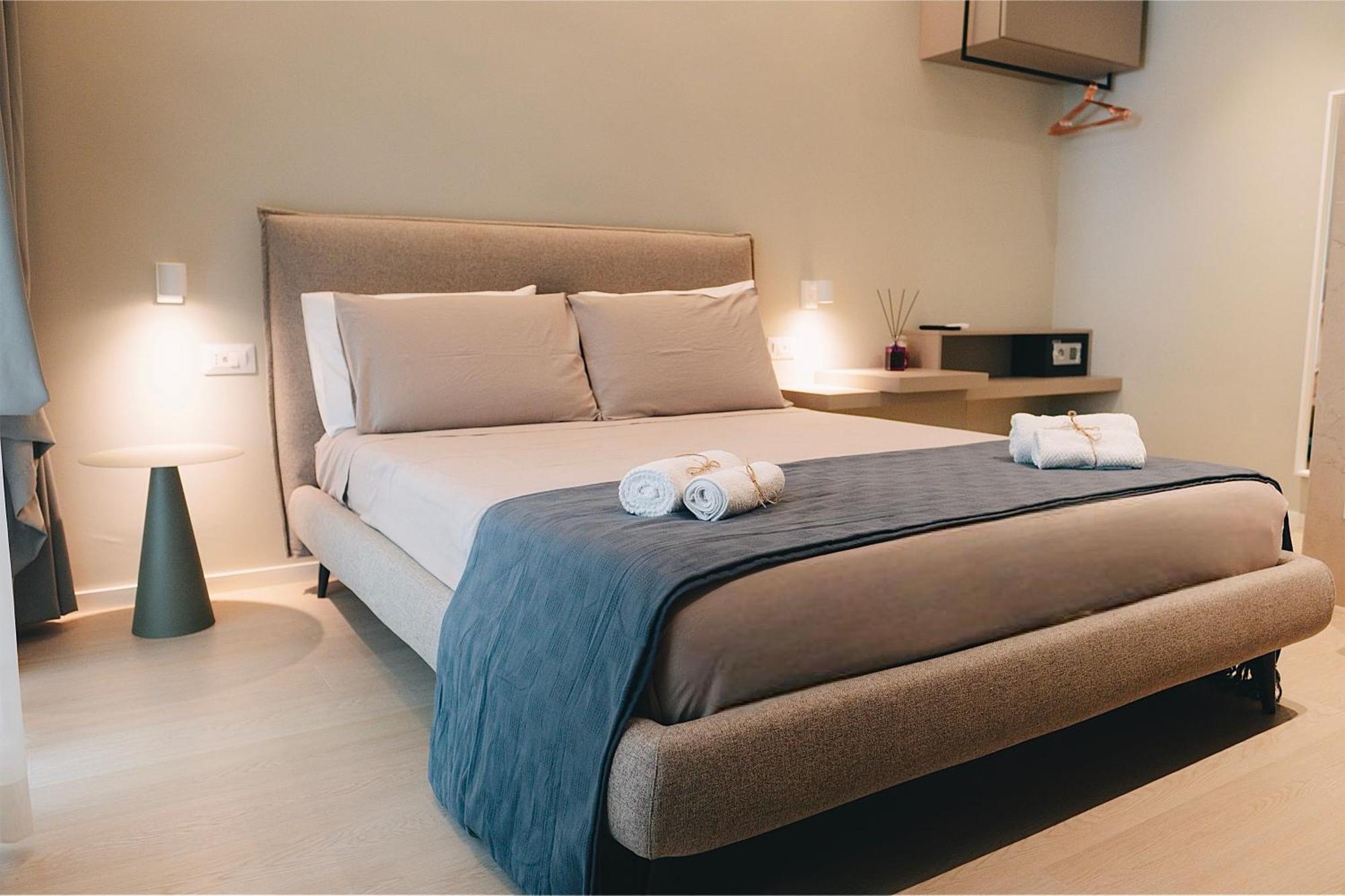 18Zero2 Luxury Rooms Bari Extérieur photo