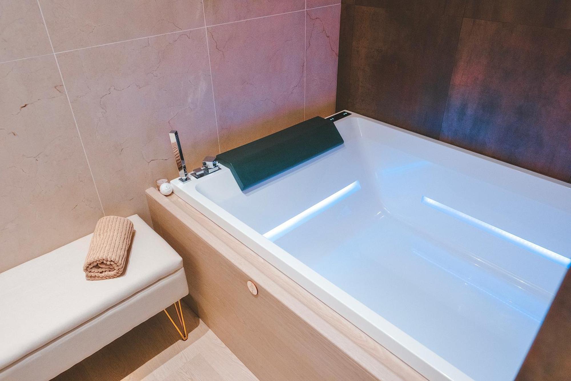 18Zero2 Luxury Rooms Bari Extérieur photo
