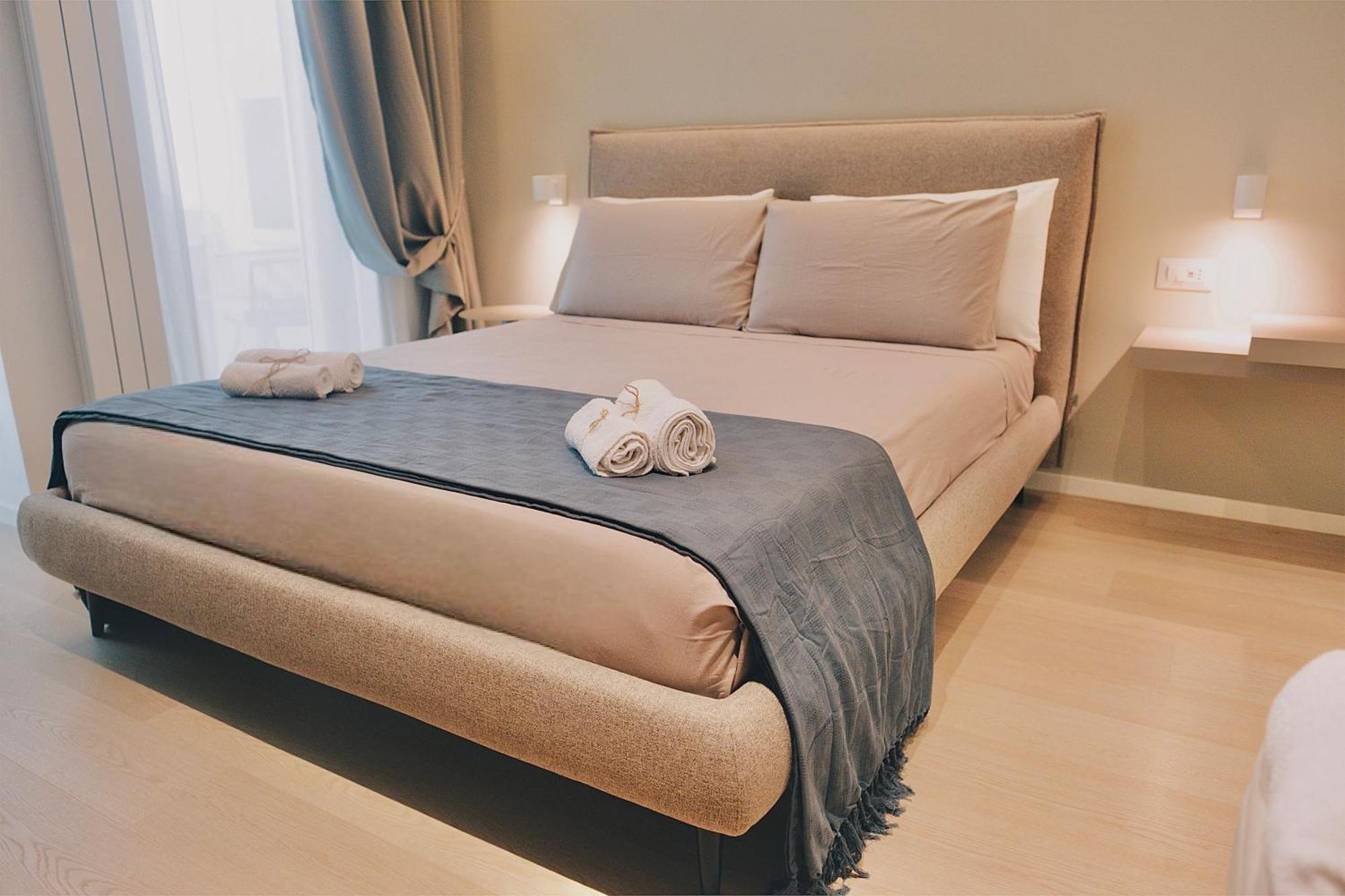 18Zero2 Luxury Rooms Bari Extérieur photo
